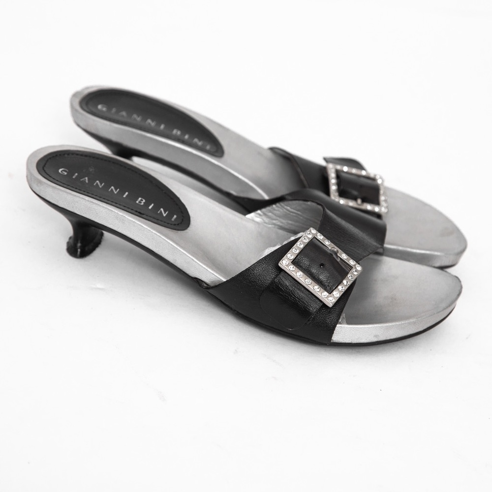 Metallic silver & black slide rhinestone buckle & kitten heel Gianni Bini 6